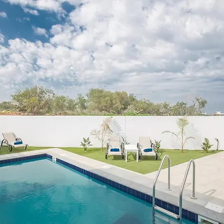 Rent Your Dream Holiday And Look Forward To Relaxing Beside Your Private Pool 1559 ヴィラ プロタラス