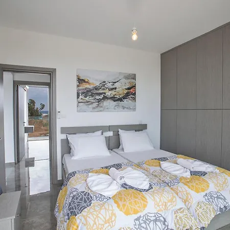 Rent Your Dream Holiday And Look Forward To Relaxing Beside Your Private Pool 1559 * Protaras